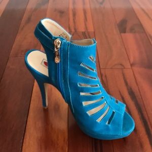 Bright blue Two Lips platform sandals 👄👠 NEW 7M